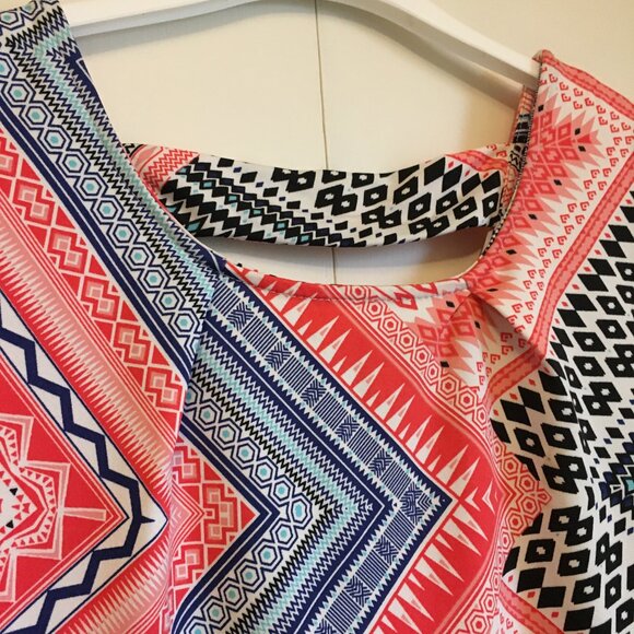 Retro 70s Vintage Handmade Zig-Zag Handkerchief and Cut Out Top - Picture 6 of 16